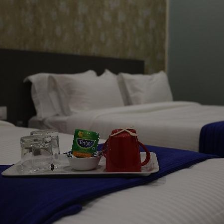 Ocean Suites Hotel Mumbai Dış mekan fotoğraf