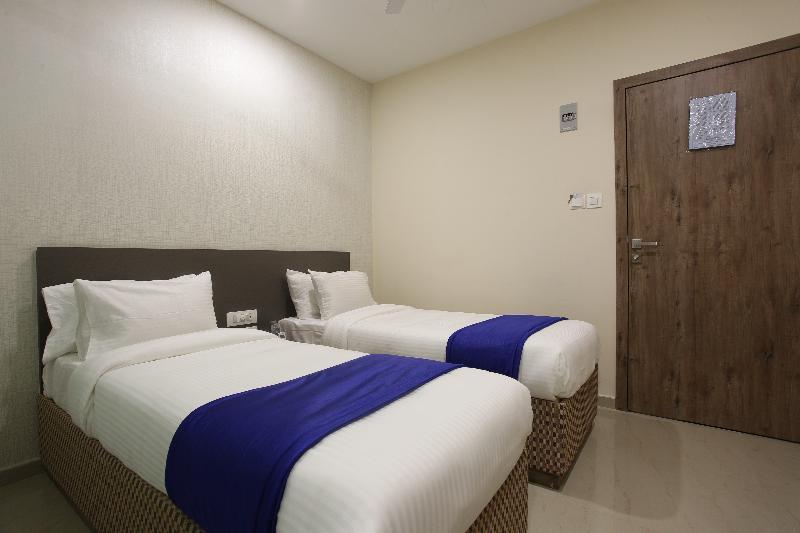 Ocean Suites Hotel Mumbai Dış mekan fotoğraf
