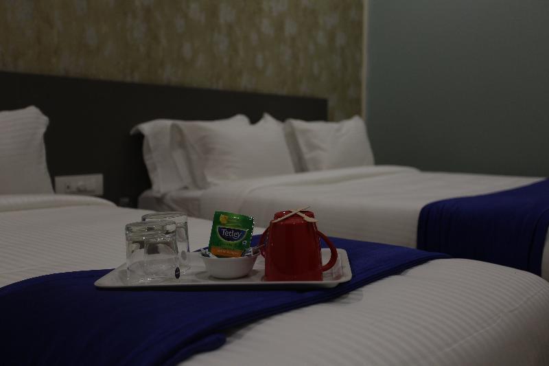 Ocean Suites Hotel Mumbai Dış mekan fotoğraf