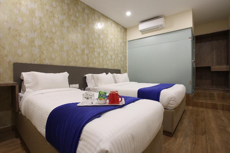 Ocean Suites Hotel Mumbai Dış mekan fotoğraf